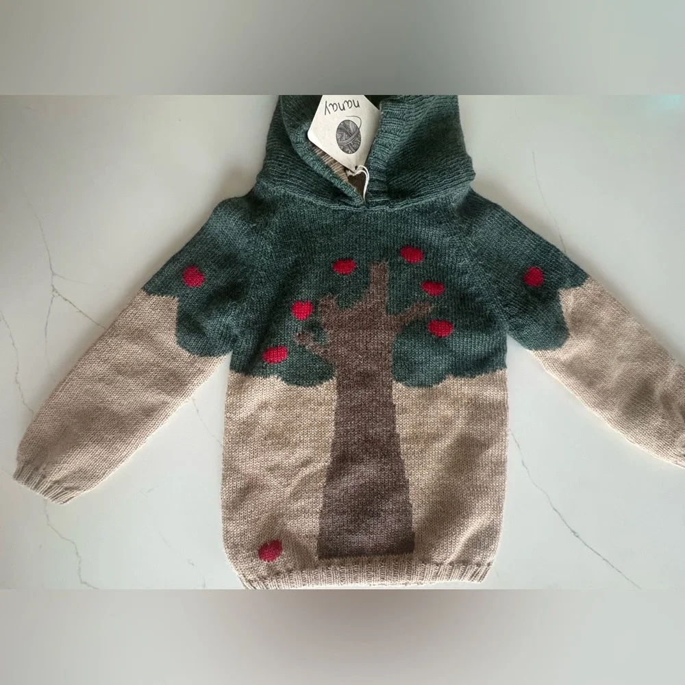 NANAY KIDS Apple Tree Capuchita NWT sz 6